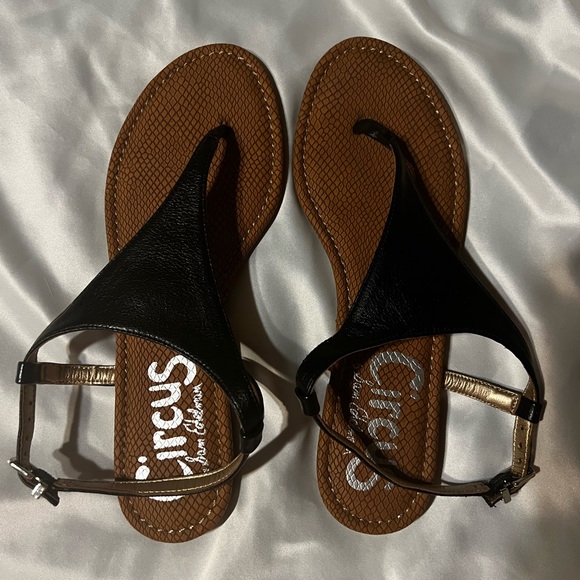 Circus by Sam Edelman Thong Sandals - Picture 3 of 7